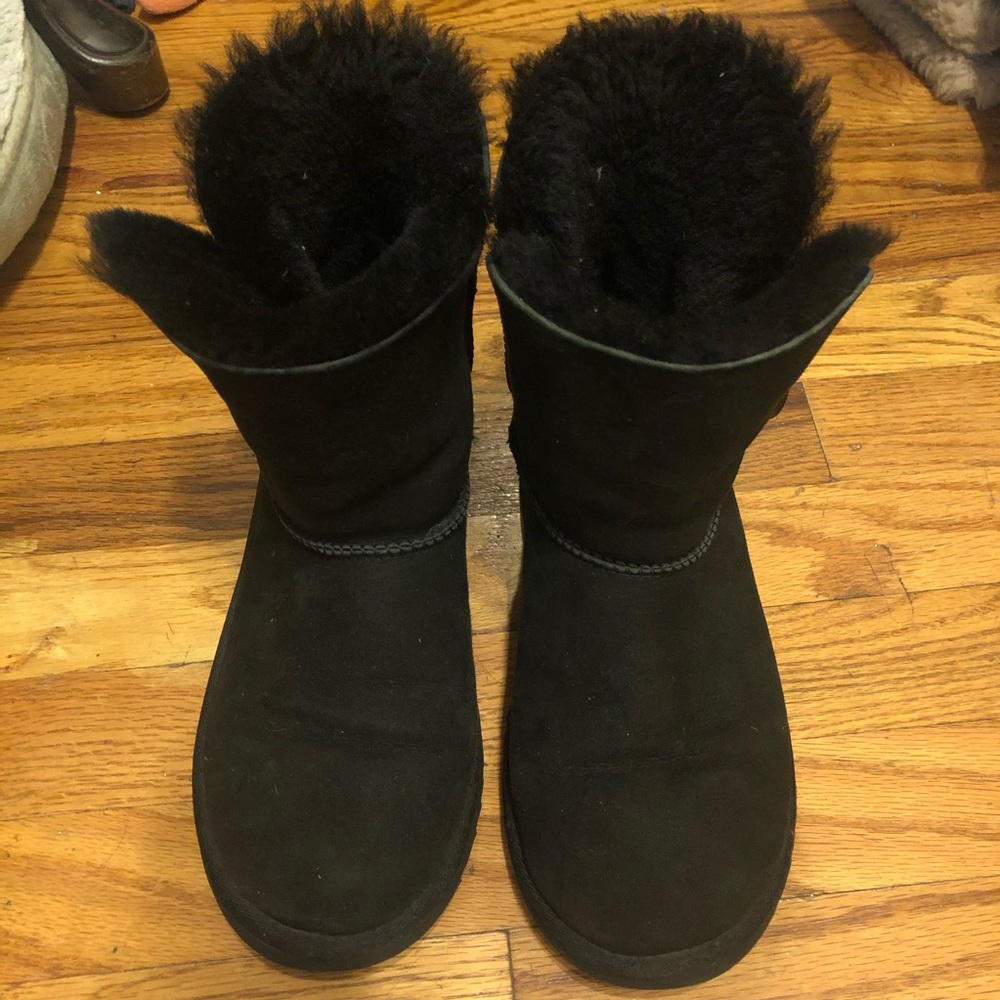 Black Button Uggs